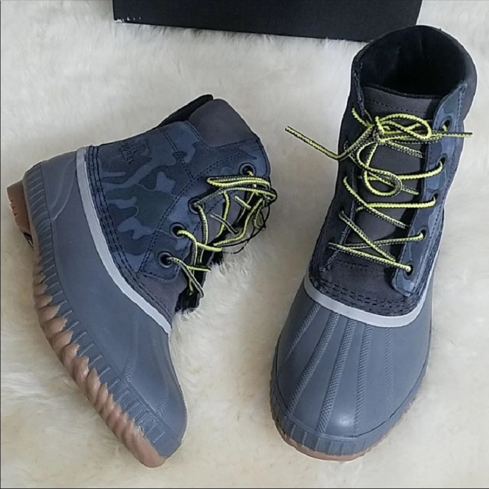 Women’s/boys Sorel Duck boots